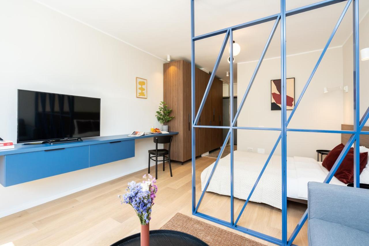 Elegant Studio In The Heart Of The Town Bukarest Exterior foto