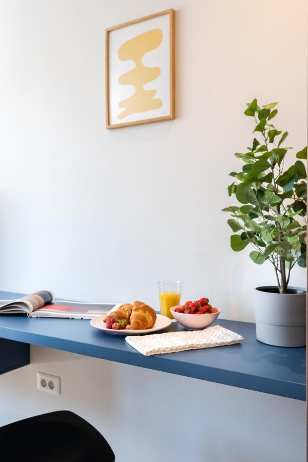 Elegant Studio In The Heart Of The Town Bukarest Exterior foto
