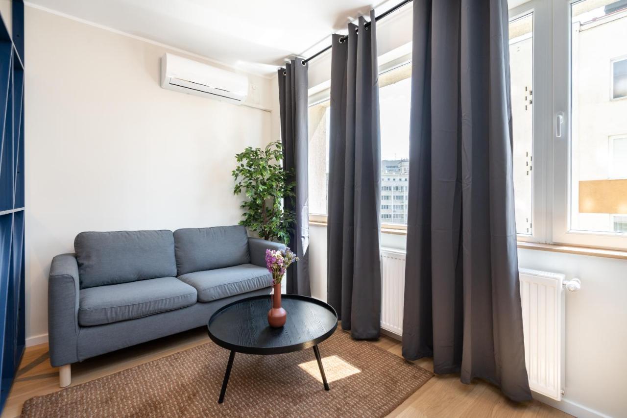 Elegant Studio In The Heart Of The Town Bukarest Exterior foto
