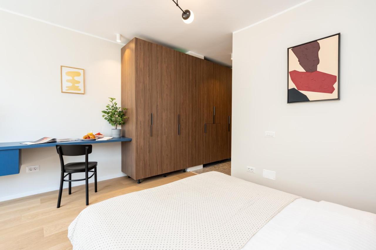 Elegant Studio In The Heart Of The Town Bukarest Exterior foto