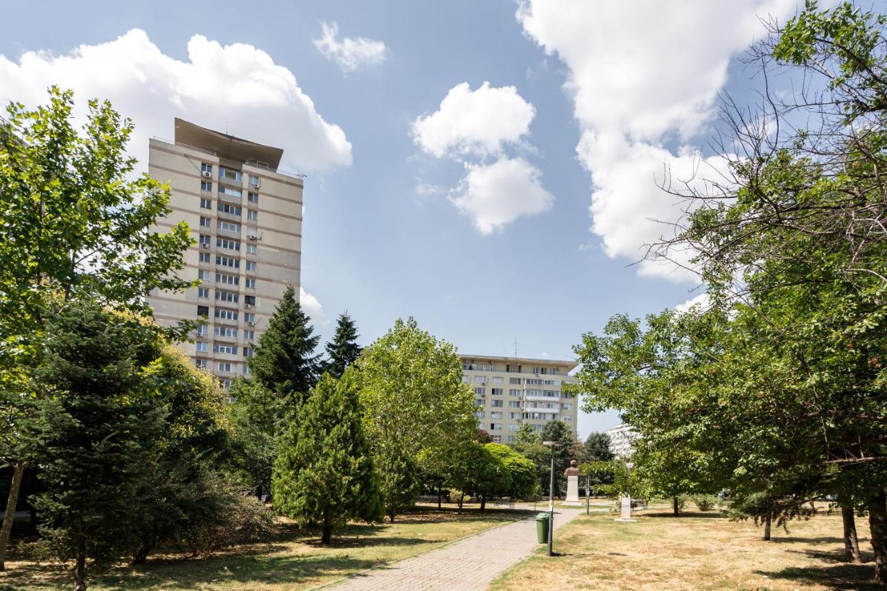 Elegant Studio In The Heart Of The Town Bukarest Exterior foto