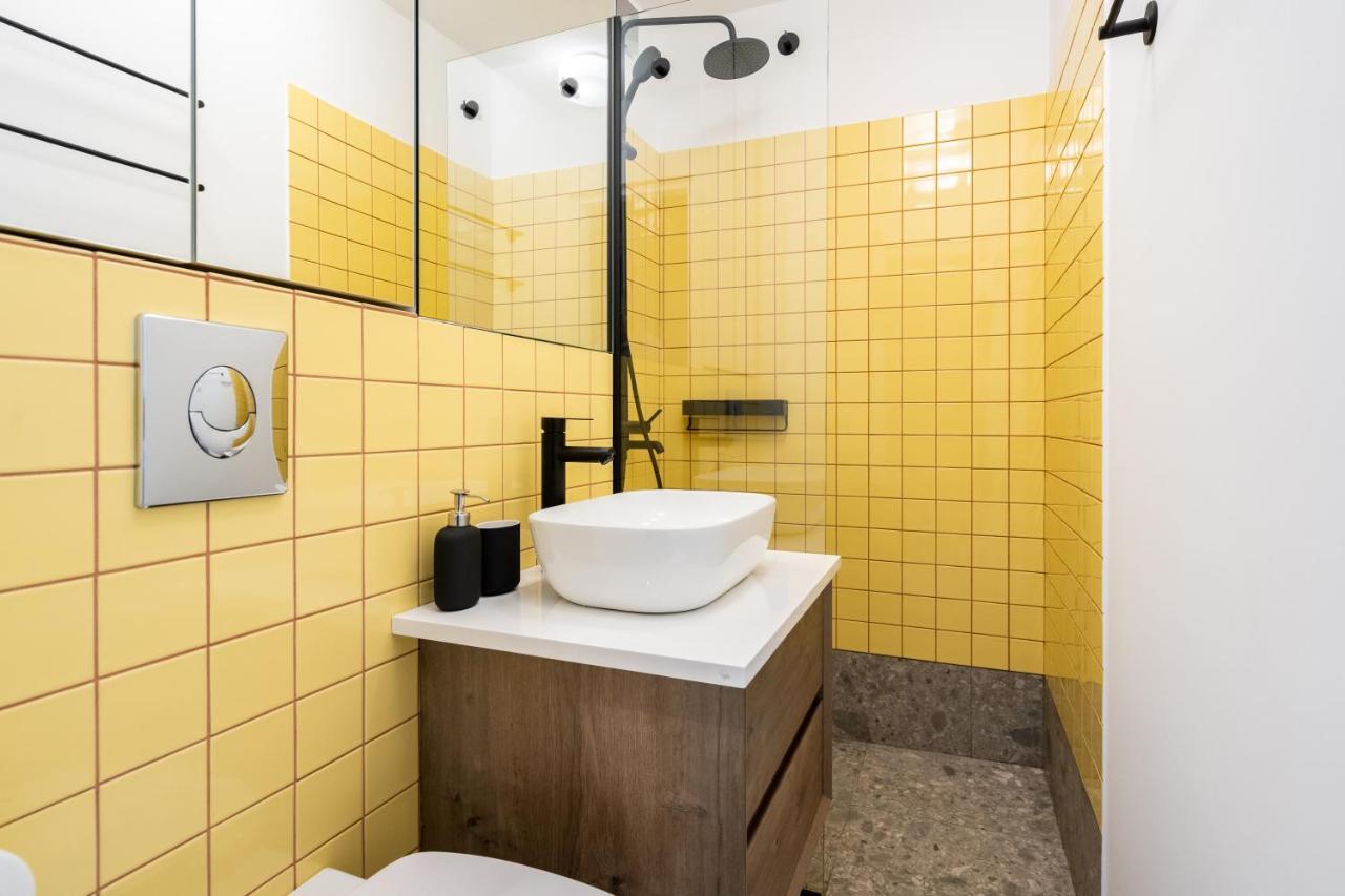 Elegant Studio In The Heart Of The Town Bukarest Exterior foto